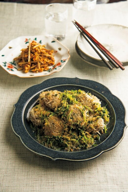 「しらす衣の鶏つくね」と「クルミゴボウ」