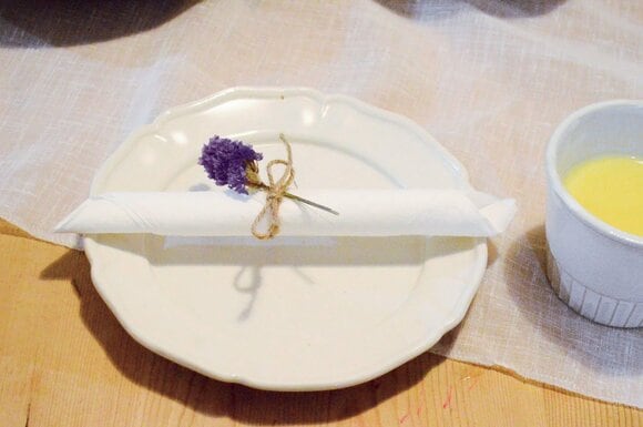 白プレートにナプキン