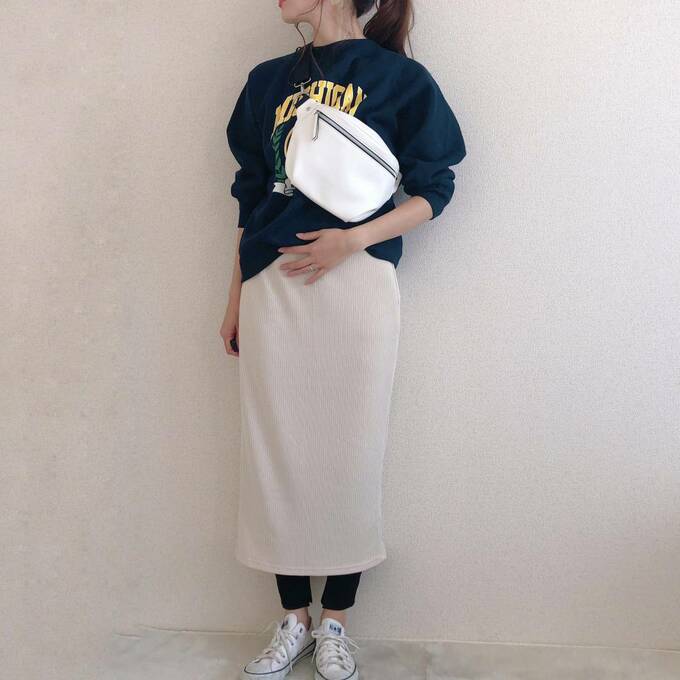 レギンスやスウェットでまとめて防寒も兼ねたコーデに!