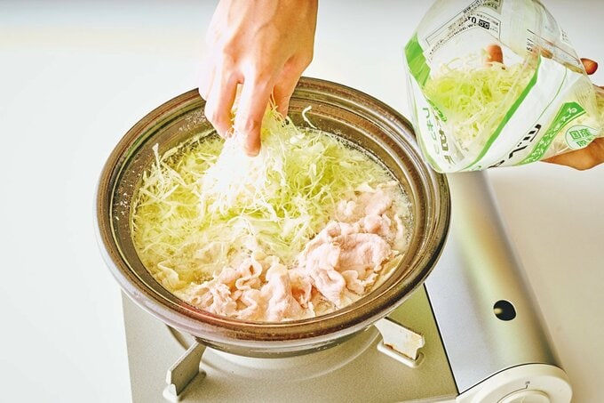 市販の千切りキャベツを使う