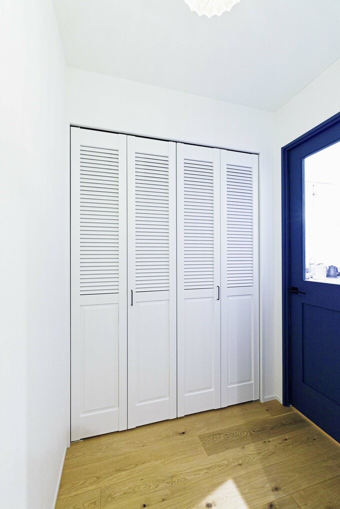 玄関の正面にある収納