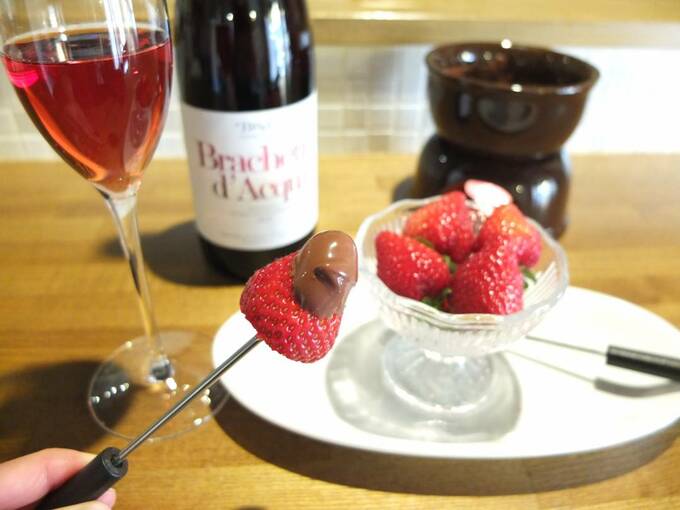 ワインとイチゴチョコフォンデュ