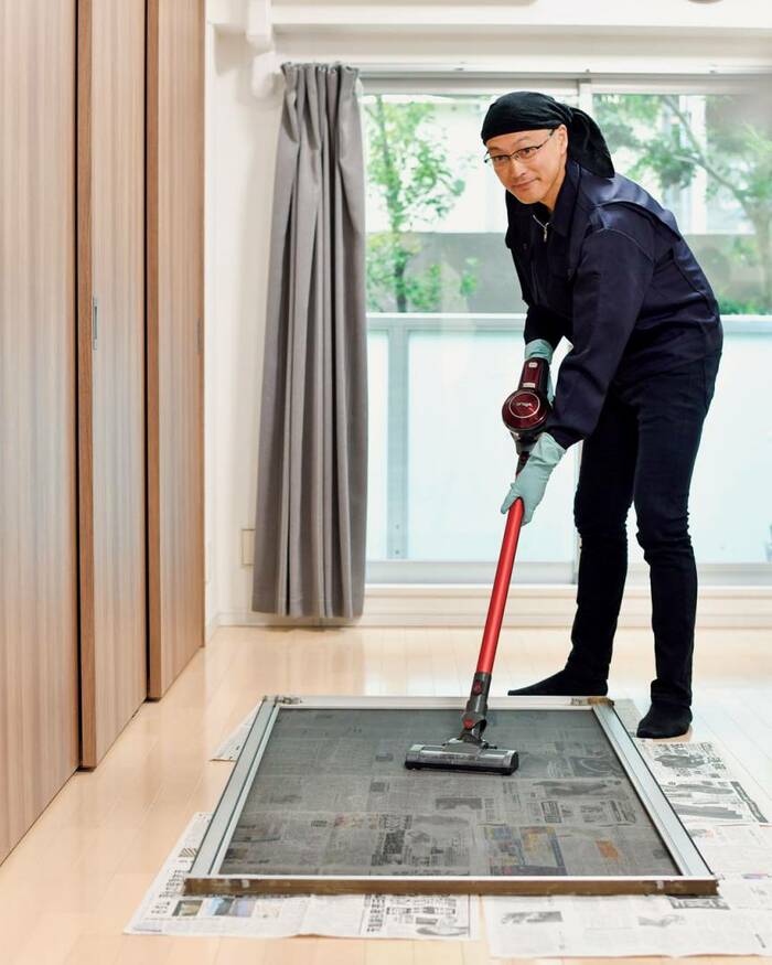 レンチンしたマイクロファイバーが驚きの洗浄力！光沢ある窓に