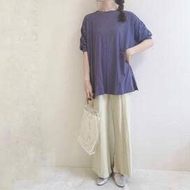 GUの1490円Tシャツ。二の腕やお尻を隠しつつ旬顔に