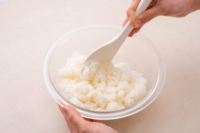 すし飯をつくる様子