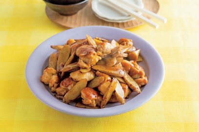 鶏モモ肉とゴボウの食物繊維たっぷり炒め。腸内環境を整えるレシピ