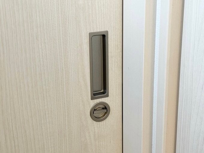 鍵がかかった脱衣所