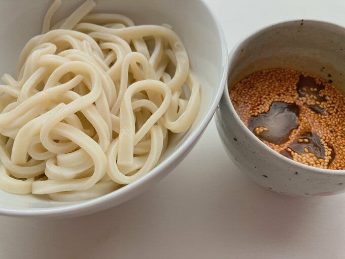 つける味噌ごまうどん