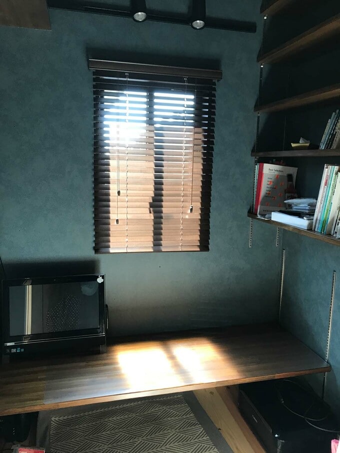 西陽が差し込む