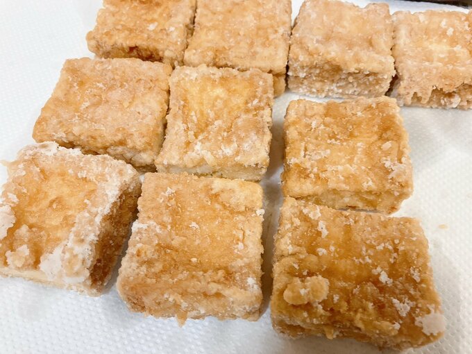 厚揚げの唐揚げが揚がった図