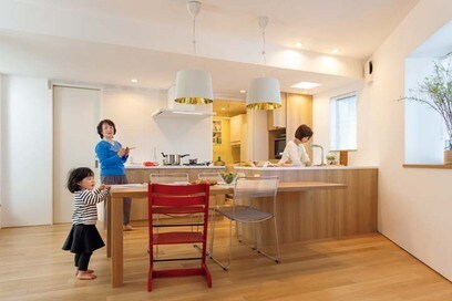 【二世帯住宅事例】築50年アパートを丸ごとリノベ。まるでホテルみたいな二世帯同居を実現！