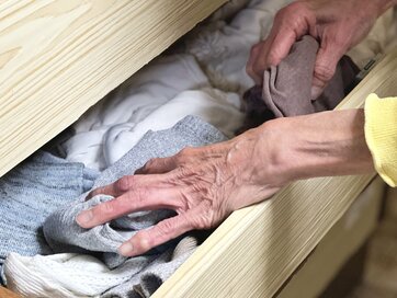 もう迷わない「下着と靴下」の捨てどき4つ。処分前の“もうひと仕事”で罪悪感も減る