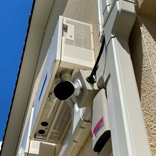 自宅に設置した防犯カメラで撮影中