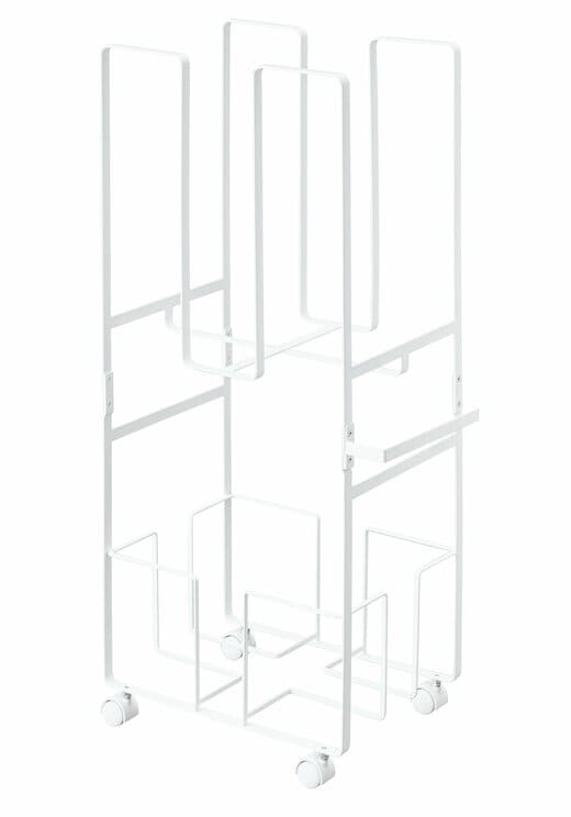 ダンボールと新聞紙ストッカータワー