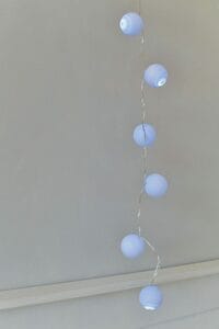 ピンポン玉とライト