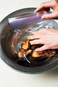 空気を抜いて冷凍