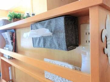 ティッシュは浮かせる、コロコロは固定！掃除がラクな収納