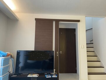 掃除の手間、子どもの手アカ、動線…テレビの位置、LDKのどこが正解？