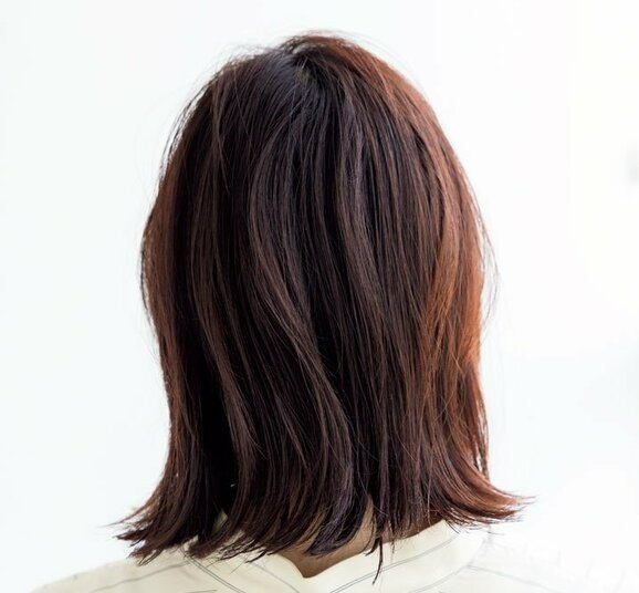 セミロング女性バック
