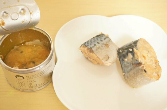 スープは、塩気が強そうな予想に反してとてもマイルド。