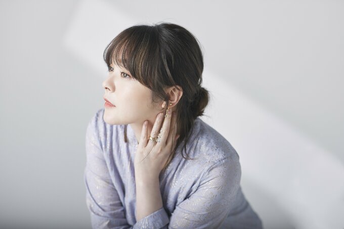 貫地谷しほりさん