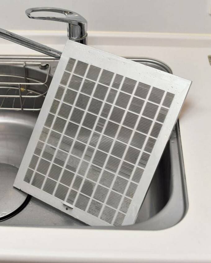 掃除後の換気扇フード