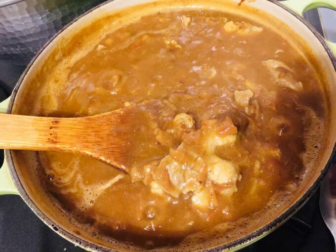 固形カレールーを加え完成