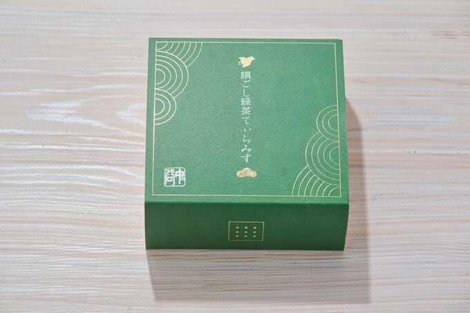 一乗寺中谷「絹ごし緑茶てぃらみす」