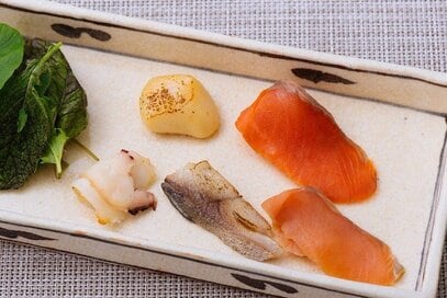 読者が選ぶ「ふるさと納税返礼品」。グランプリは北海道紋別市の魚介スモーク！