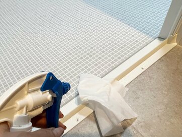 浴室のカビを防ぐ3つのポイント。疲れている人こそ入浴中にすべきこと