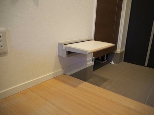 玄関に設置したい折りたためる椅子