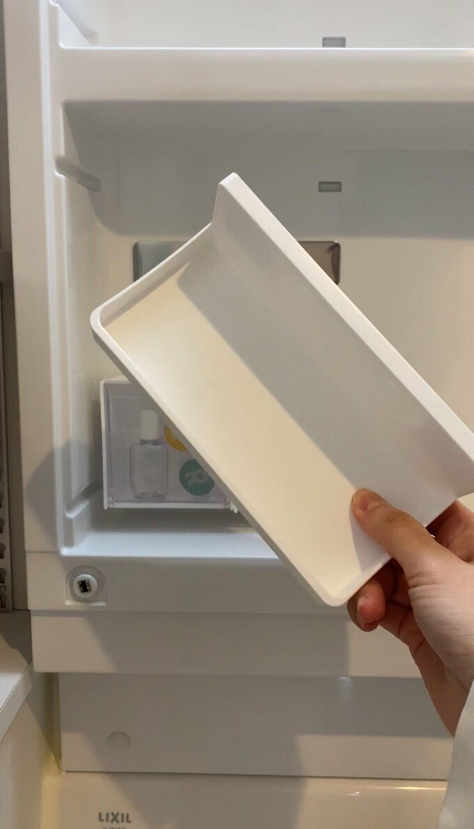 ダイソーで鏡裏収納