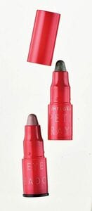 赤アイシャドウ