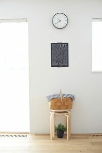 デザインの美しいカゴは出しっぱなしで見せる収納に