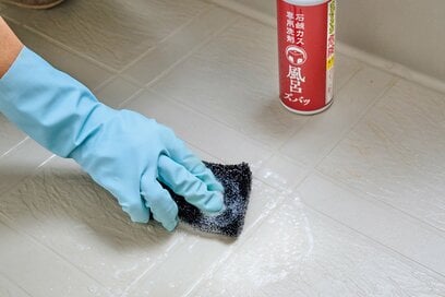 浴室の鏡も蛇口も「1か所10分」でピカピカ！プロ直伝・ 水あか＆くもり汚れ落としテク