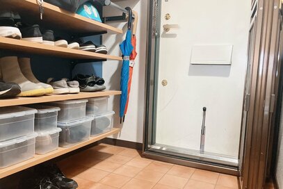 靴は「一軍だけ」取りやすく置く。玄関がすっきり整う収納アイデア4つ