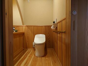 費用60万円、トイレの介護リフォームの内容。メリットがあるのは高齢の家族だけじゃなかった