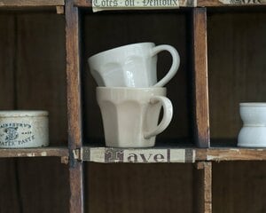 カフェっぽさを演出するおしゃれなマグカップ