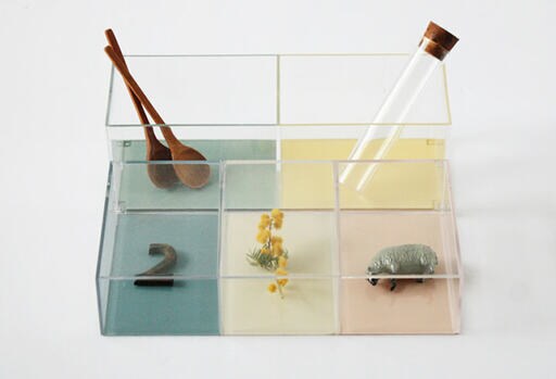 外側を塗装することで、立てたペンによる塗装剥がれの心配なし