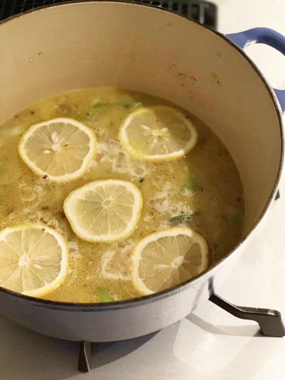 そこに取り出しておいたスープを加えます