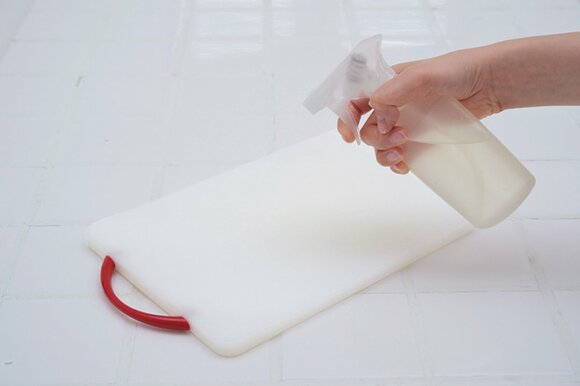 まな板を洗ったあとの仕上げに