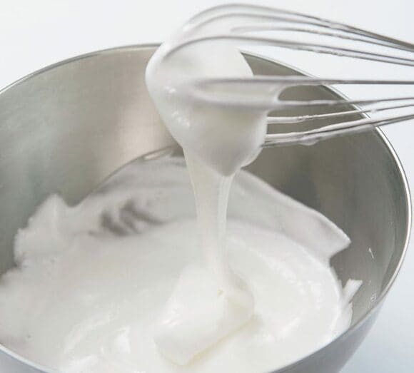 キメの細かなつやつやとした七分立ての状態