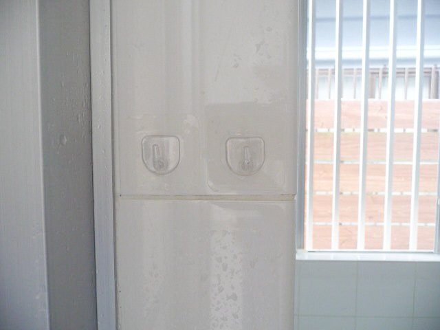 壁にフィルムフック