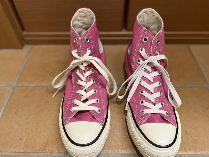 コンバースのハイカットスニーカー