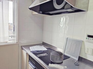 キッチンの大掃除を「やめた」理由。レンジフードがピカピカになる簡単ワザ