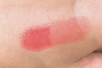 夏コスメはこの3つ！落ちない・崩れにくい・毛穴が消える