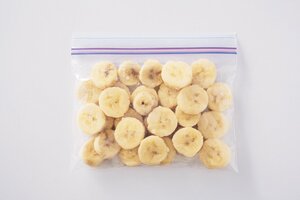 はちみつに漬ければひんやりスイーツに【バナナ】