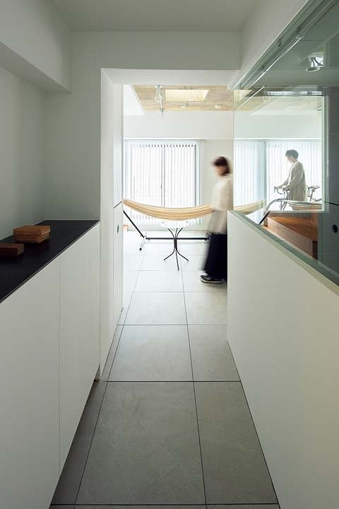 ハンモックのある玄関土間