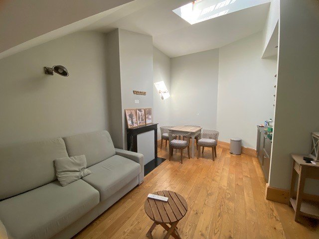 フランスひとり暮らしの部屋