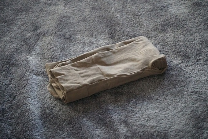 たたまれたタイツ